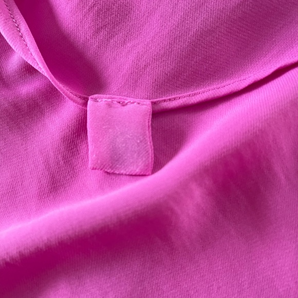 Banana Republic sleeveless blouse cowl neck 💕2 - Picture 3 of 4